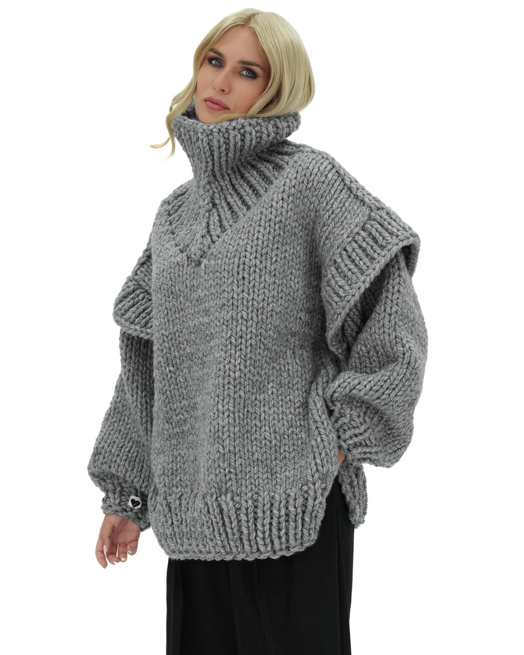 AVA | TURTLE ROLLED NECK SWEATER